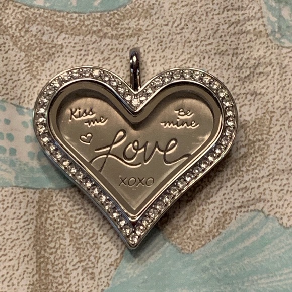 Origami Owl Heart Locket - Large - Picture 1 of 4